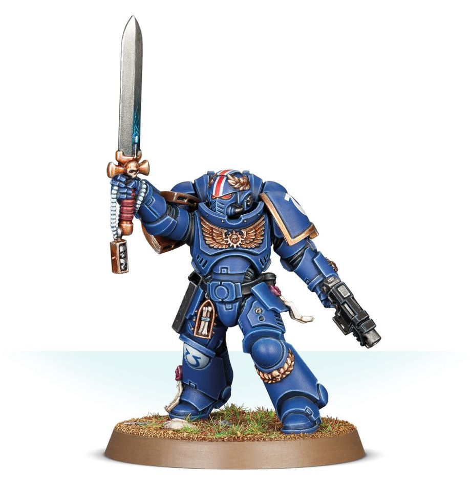 Warhammer 40K Space Marines: Primaris Lieutenant with Power Sword Miniatures Games Workshop