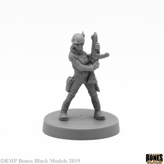 Reaper Miniatures Bones Black Tess, Adventuring Heroine (49020) Miniatures Reaper Miniatures   