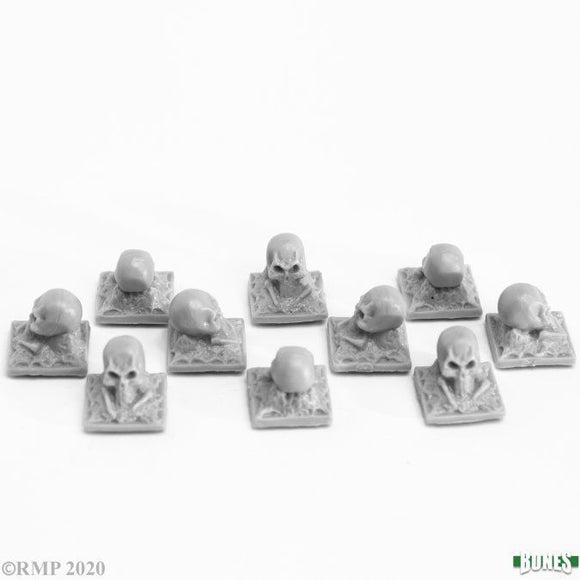 Reaper Miniatures Bones Graveyard Finial: Skulls (77733) Miniatures Reaper Miniatures   