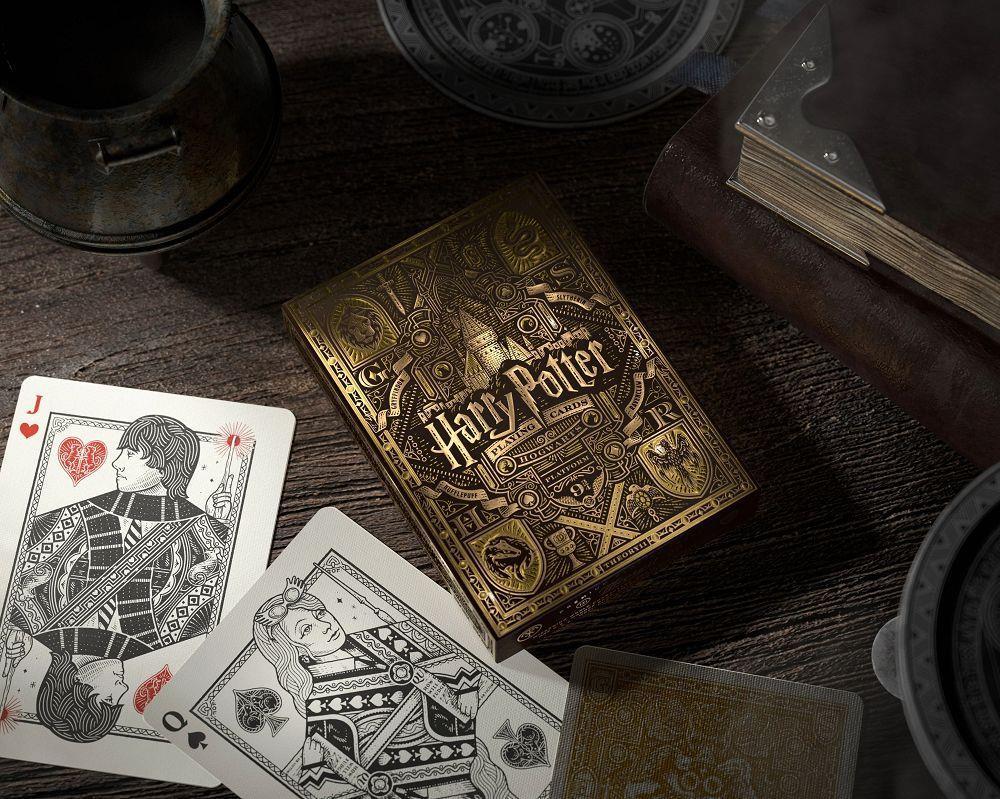 Harry Potter Playing Cards - Hufflepuff Yellow Card Games U.S. Playing Card Co.